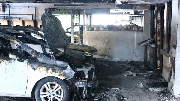 Στο μικροσκόπιο τα υπολείμματα των μηχανισμών και μονωτικής ταινίας για αποτυπώματα και DNA, τι ερευνά η Αντιτρομοκρατική για τις επιθέσεις στη Θεσσαλονίκη