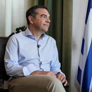 Εθνικό ζήτημα και πατριωτική μας ευθύνη να κρατήσουμε ζωντανή την πρωτογενή παραγωγή, λέει ο Τσίπρας από τη Λέσβο