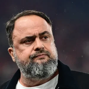 Η ομιλία του Βαγγέλη Μαρινάκη στη Super League: «Συνεργάτης της κυβέρνησης ο Αλαφούζος, υπεύθυνος της καμπάνιας του ο Σαββίδης»