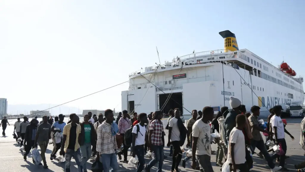 Ευρωπαϊκή Επιτροπή: Θετική η πρώτη αξιολόγηση για την εφαρμογή του Συμφώνου Μετανάστευσης και Ασύλου στην Ελλάδα