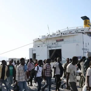 Ευρωπαϊκή Επιτροπή: Θετική η πρώτη αξιολόγηση για την εφαρμογή του Συμφώνου Μετανάστευσης και Ασύλου στην Ελλάδα