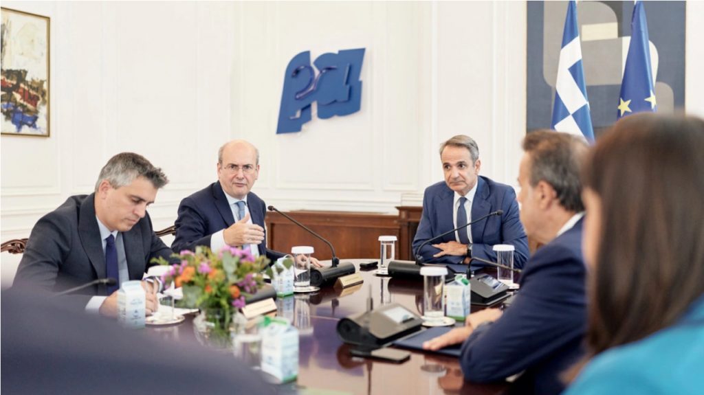 Μητσοτάκης στο Κυβερνητικό Συμβούλιο Οικονομικής Πολιτικής: 49,5 δισ. ευρώ για την Ελλάδα και διεκδίκηση πρόσθετων πόρων από το νέο Ταμείο Ανταγωνιστικότητας