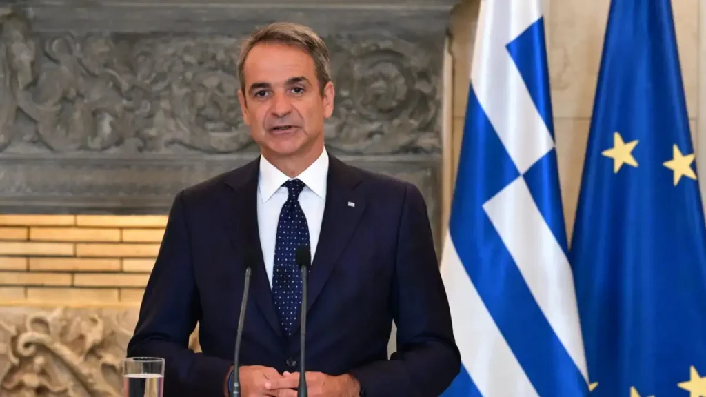 Μητσοτάκης στο TikTok για ηλεκτρικά πατίνια: «Όταν μιλάμε για παιδιά, η πρόληψη και η ασφάλεια έρχονται πρώτες»