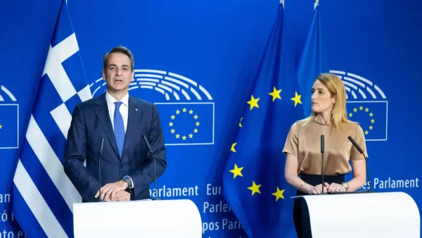 Live η συζήτηση Μητσοτάκη – Μέτσολα στο Economist