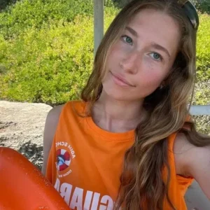 Ναυαγοσώστρια στην Κεφαλονιά έσωσε επτά λουόμενους από ισχυρά ρεύματα, ανάμεσά τους δύο παιδιά