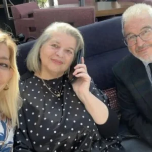 Συγκινεί ο Παναγιώτης Νέστορας για τον θάνατο της συζύγου του Βάγιας: «Πήγες να βρεις την κόρη μας, θα σε θυμάμαι πάντα, σ' αγαπώ»