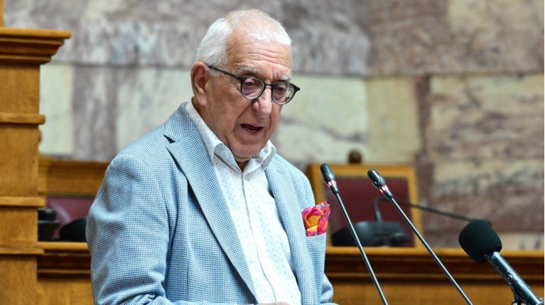 Φουντώνουν τα σενάρια πρόωρων εκλογών μετά τις δηλώσεις Κακλαμάνη - "Μπορεί να είναι θεραπεία στην πολιτική τοξικότητα"
