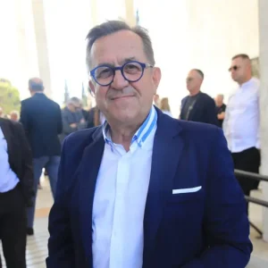Τραυματίστηκε σε τροχαίο στην Πάτρα ο Νίκος Νικολόπουλος