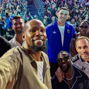 Η selfie της χρονιάς: Μέσι, Τζόκοβιτς, Ντουράντ και λάμψη από celebrities - Το χαστούκι του Μπρέιντι σε παίκτη του WWE
