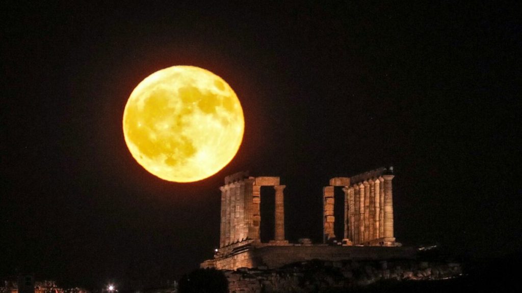 Πανσέληνοι 2026: Πότε έρχονται, ποια η ονομασία τους και τι συμβολίζουν – Δύο υπερπανσέληνοι απομένουν μέχρι το τέλος του χρόνου