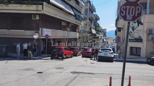 Λαμία: Ένα ακόμη τροχαίο με ντελιβερά σε διασταύρωση (ΦΩΤΟ)