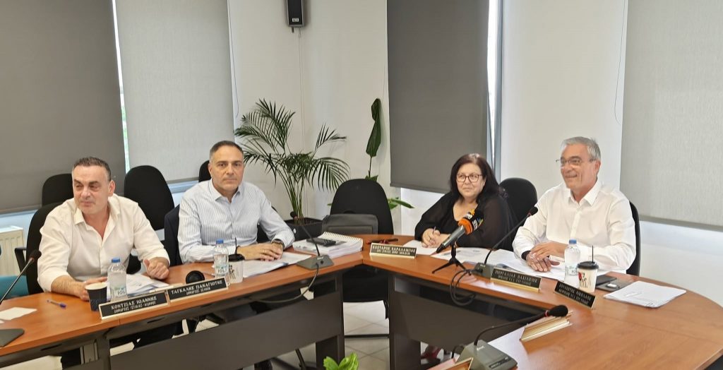 Τα χρήματα που μοιράζονται οι Περιφερειακές Ενώσεις Δήμων για κάλυψη λειτουργικών αναγκών