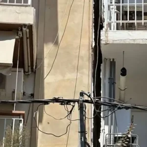 Πετράλωνα: Το σημάδι που προειδοποίησε για την καταστροφή – Το πρώτο κενό μεταξύ των πολυκατοικιών πριν την κατάρρευση