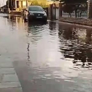 Σφοδρή κακοκαιρία έπληξε τη Φαρκαδόνα Τρικάλων