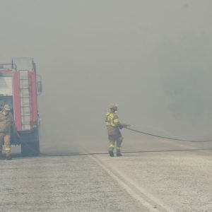 Φωτιά στην Αργολίδα: Κρίσιμες ώρες στο Φίχτι – Εκκενώθηκε το χωριό, στο νοσοκομείο δύο ηλικιωμένοι