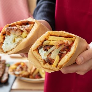 Ανοιχτές θέσεις εργασίας στο ψητοπωλείο «Η Γεύση»