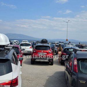 «Μποτιλιάρισμα» στην Αρκίτσα εξαιτίας του τροχαίου στο Μαρτίνο - Η ουρά έφτασε τα δύο χιλιόμετρα!