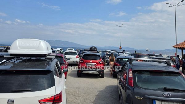 «Μποτιλιάρισμα» στην Αρκίτσα εξαιτίας του τροχαίου στο Μαρτίνο - Η ουρά έφτασε τα δύο χιλιόμετρα!