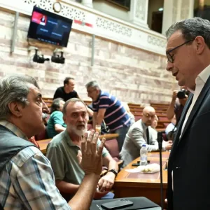 Ο Παύλος Πολάκης επέστρεψε στον ΣΥΡΙΖΑ με επίθεση στον Φάμελλο: Επίδειξη μικρότητας και αναξιοπρέπειας