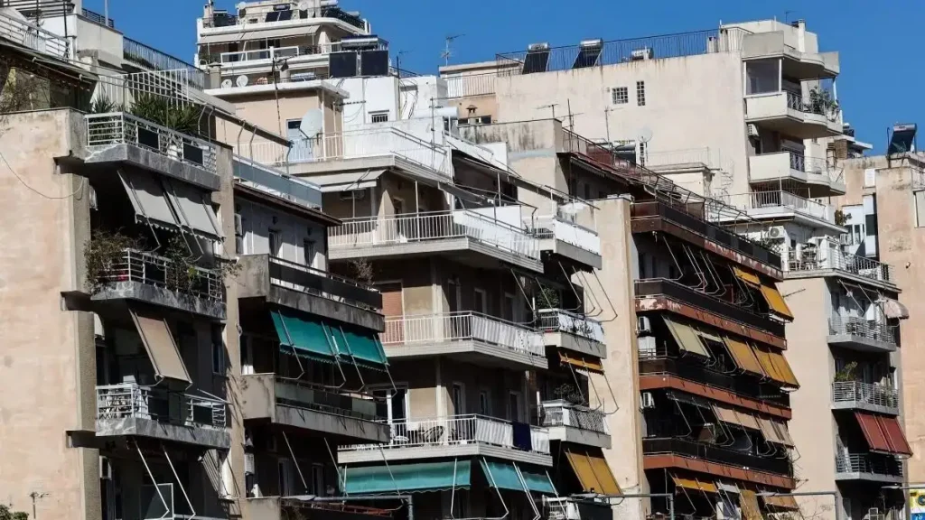 Μπλόκο στη βραχυχρόνια μίσθωση στις πολυκατοικίες μετά από δικαστική απόφαση – «σταθμό»