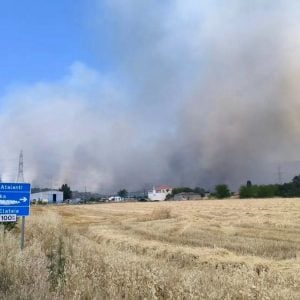 Φθιώτιδα: Μάχη με τις φλόγες να σωθούν τα χωριά - Μαίνεται σε δύο πολύ μεγάλα μέτωπα η πυρκαγιά