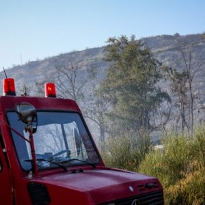 Πυρκαγιά σε δασική έκταση στην Κινέτα Αττικής - Μεγάλη επιχείρηση της Πυροσβεστικής