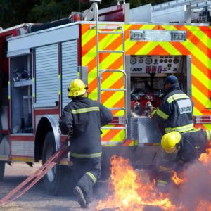 Γαλλία: Χιλιάδες άνθρωποι εγκαταλείπουν τα σπίτια τους εξαιτίας των ανεξέλεγκτων δασικών πυρκαγιών