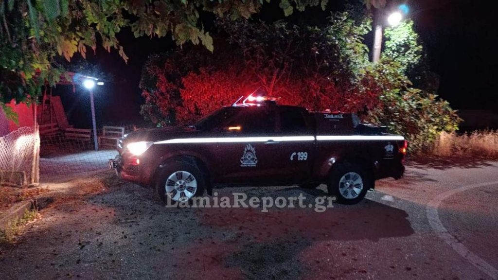 Φορτηγό έπεσε σε ρέμα 10 μέτρων έξω από τα Χάνια – Στο νοσοκομείο δύο τραυματίες