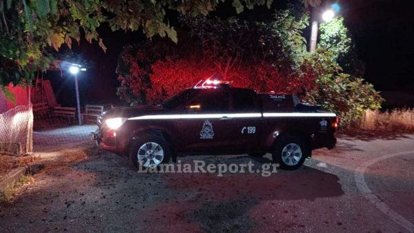 Φορτηγό έπεσε σε ρέμα 10 μέτρων έξω από τα Χάνια – Στο νοσοκομείο δύο τραυματίες
