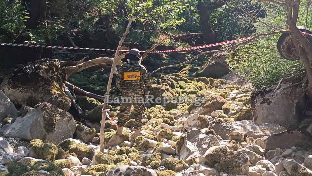 Φθιώτιδα: Εντοπίστηκε χειροβομβίδα του Β’ Παγκοσμίου Πολέμου σε ποτάμι στην Αμφίκλεια