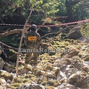 Φθιώτιδα: Εντοπίστηκε χειροβομβίδα του Β’ Παγκοσμίου Πολέμου σε ποτάμι στην Αμφίκλεια