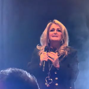 Η τελευταία φορά που η Μπόνι Τάιλερ τραγούδησε ζωντανά το «Total Eclipse Of The Heart» - Τον Μάρτιο στο Λονδίνο