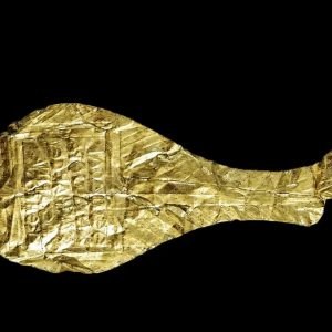 Αρχαιολογικό έπος: Βρέθηκε άθικτη χρυσή πλακέτα 2.000 ετών με ελληνική επιγραφή – Τι αποκαλύπτει για τη λατρεία του Δία Δολιχηνού
