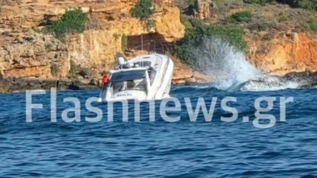 Χανιά: Σκάφος με τουρίστες, έπεσε σε βράχια και βυθίστηκε