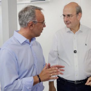 Ο Χρήστος Σταϊκούρας μαζί με Κυβερνητικό Κλιμάκιο στα σιδηροδρομικά έργα αποκατάστασης στην περιοχή του Δομοκού