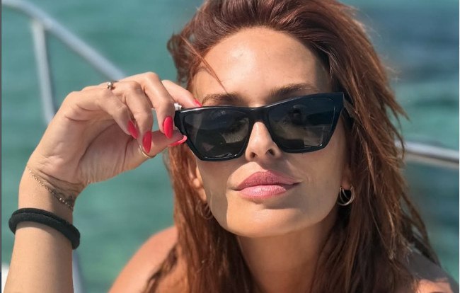 Η Σίσσυ Χρηστίδου κάνει διακοπές στην Πάτμο πριν αναλάβει την καθημερινή ζώνη του Mega