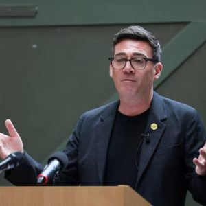 Ο Άντι Μπέρναμ αναλαμβάνει στις 20 Ιουλίου νέος πρωθυπουργός της Βρετανίας -Όλες οι εξελίξεις