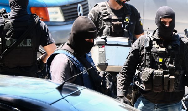 Θεσσαλονίκη: Στα δικαστήρια οι συλληφθέντες για την δολοφονία της Βάγιας Νέστορα – Ισχυρές αστυνομικές δυνάμεις στο σημείο