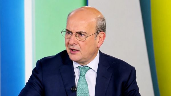 Κωστής Χατζηδάκης: Ο κ. Τσίπρας που σηκώνει το «μπαϊράκι» της εντιμότητας, οφείλει συγκεκριμένες απαντήσεις