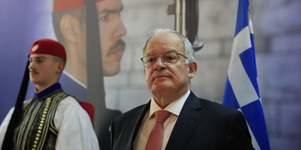 Σήμερα η γιορτή της Δημοκρατίας: Με πολλές πολιτικές απουσίες η δεξίωση στο Προεδρικό Μέγαρο -Ποιοι είπαν «όχι»