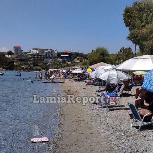 Φθιώτιδα: Μέχρι την Τετάρτη «στο κόκκινο» - Στις παραλίες για δροσιά από τις υψηλές θερμοκρασίες