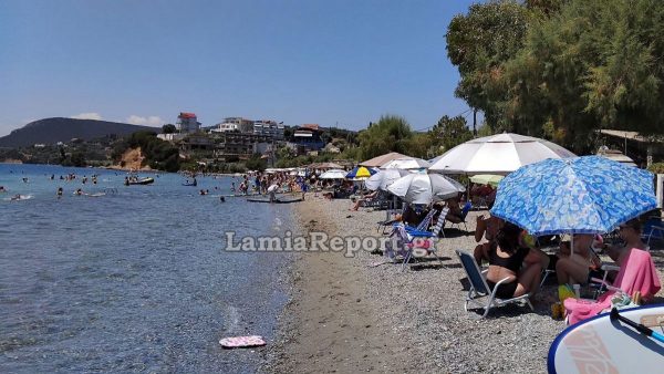 Φθιώτιδα: Μέχρι την Τετάρτη «στο κόκκινο» - Στις παραλίες για δροσιά από τις υψηλές θερμοκρασίες