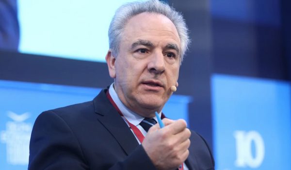 Ρώσοι φαρσέρ ξεγέλασαν τον σύμβουλο ασφαλείας του πρωθυπουργού, Θάνο Ντόκο - Την παραίτησή του ζητά το ΠΑΣΟΚ
