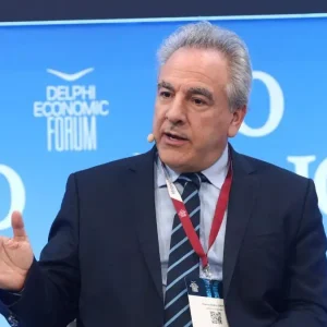 Θάνος Ντόκος: Σε «συναγερμό» το Μαξίμου μετά τη φάρσα των Ρώσων – Η απάντηση στην αντιπολίτευση που θέλει την παραίτησή του