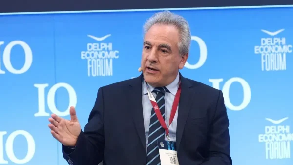 Θάνος Ντόκος: Σε «συναγερμό» το Μαξίμου μετά τη φάρσα των Ρώσων – Η απάντηση στην αντιπολίτευση που θέλει την παραίτησή του