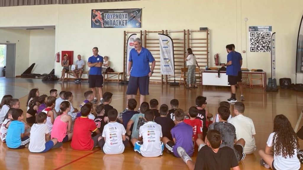Με απόλυτη επιτυχία πραγματοποιήθηκε το 6ο «Basketball Camp» στο Καρπενήσι με τον Νίκο Οικονόμου