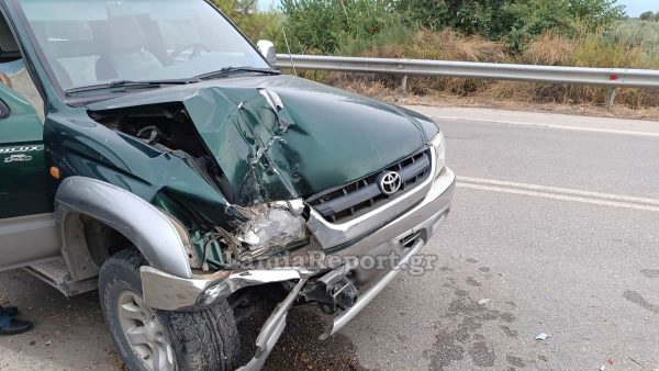 Φθιώτιδα: Τροχαίο στον παράδρομο - Έκοβαν τα χόρτα και έπεσε πάνω σε συνοδευτικό όχημα - Δείτε εικόνες