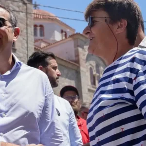 Live ο Αλέξης Τσίπρας στη Μυτιλήνη – Η συζήτηση με πολίτες του νησιού