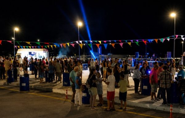 Γεύσεις, μουσική και καλοκαιρινή διάθεση στο 2ο Street Food της Γλύφας - ΦΩΤΟ