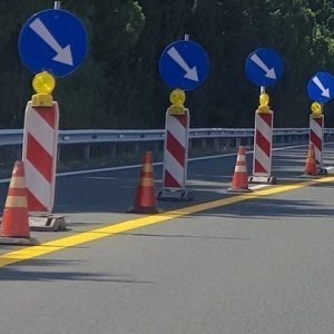Ενημέρωση για εργασίες αποκατάστασης στηθαίων ασφαλείας στις παράπλευρες οδούς της Ν.Ε.Ο. Αθηνών–Θεσσαλονίκης